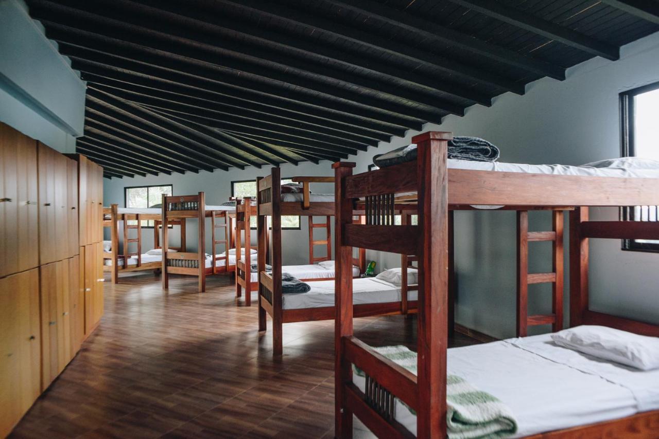 Happy Buddha Hostel & Lodge Guatapé Екстериор снимка