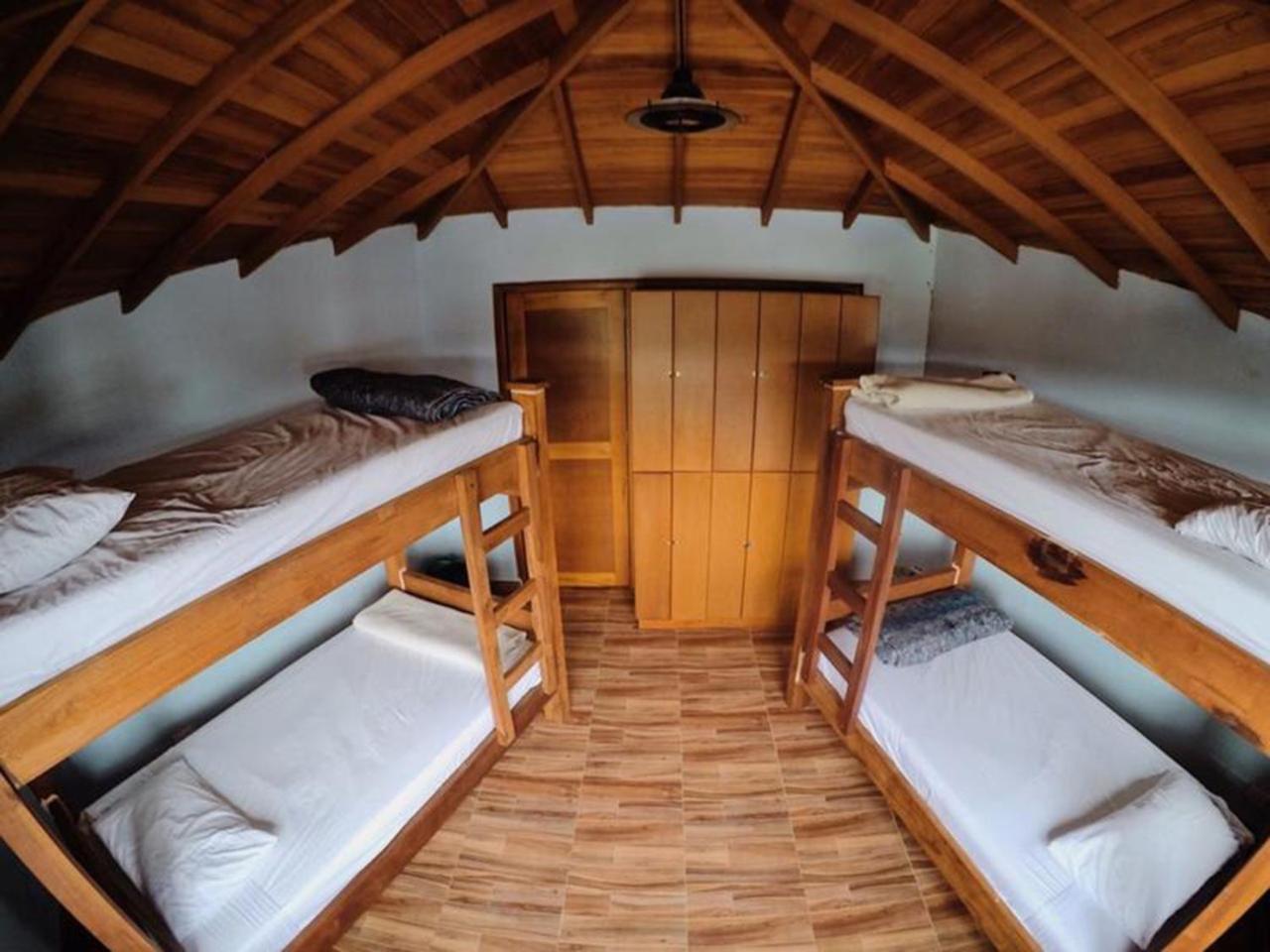 Happy Buddha Hostel & Lodge Guatapé Екстериор снимка