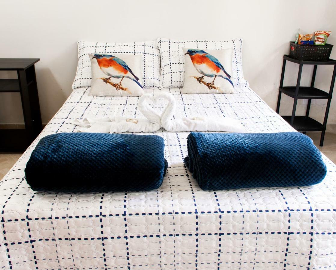 Happy Buddha Hostel & Lodge Guatapé Екстериор снимка