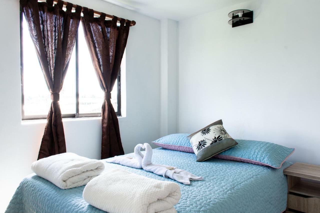 Happy Buddha Hostel & Lodge Guatapé Екстериор снимка